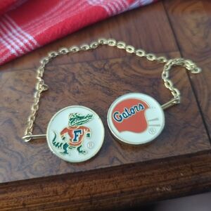NCAA Vintage University Of Florida Gold Tone Collar Chain Clip